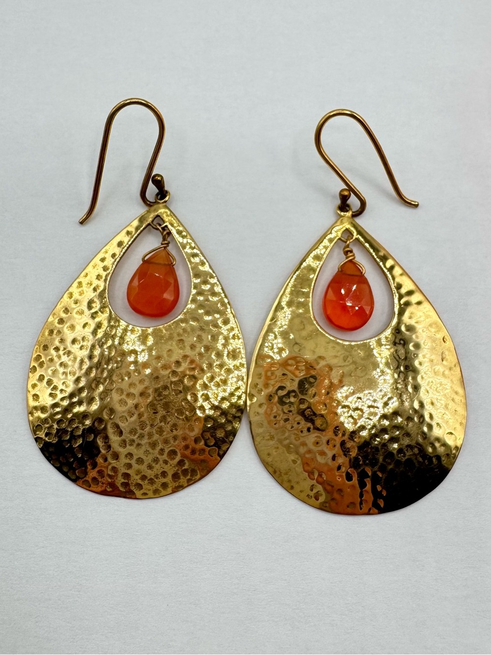Banana Republic Hammered Brass Teardrop Dangle Earrings Orange Faceted Accent